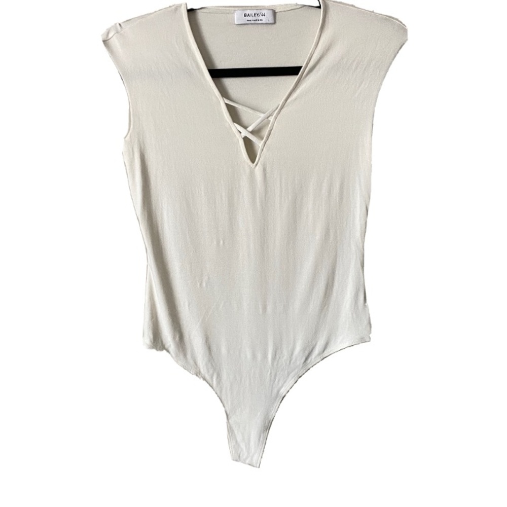 Bailey 44 Womens Better Off Alone Ivory Sleeveless Thong Bodysuit Size Small